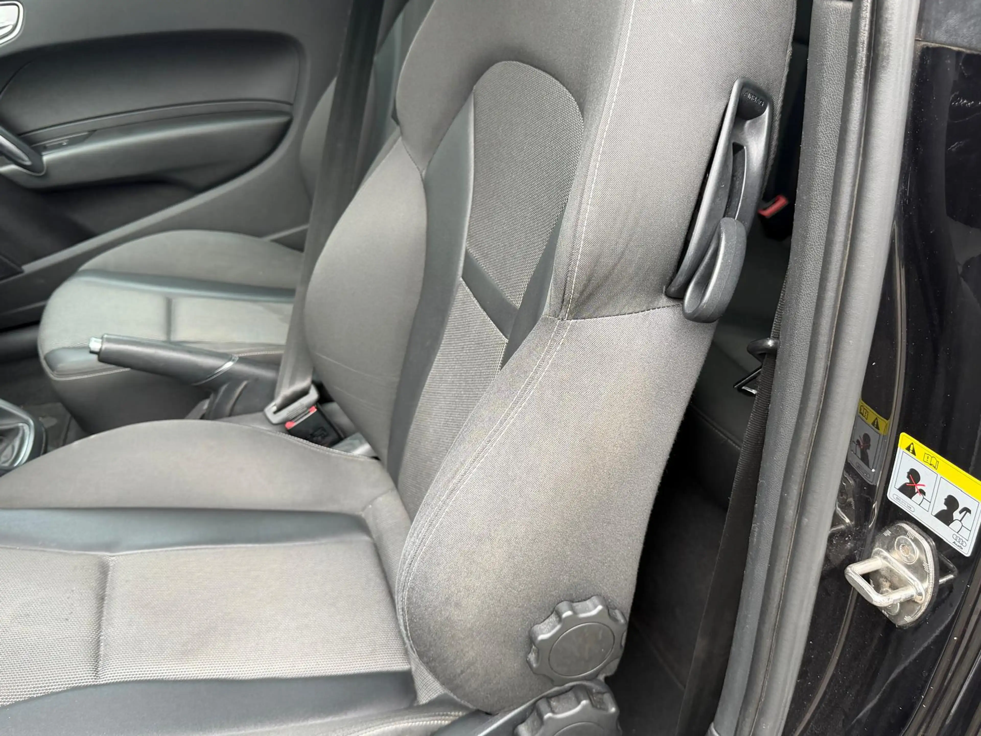 Audi A1 1.2 TFSI Pro Line S — photo 17