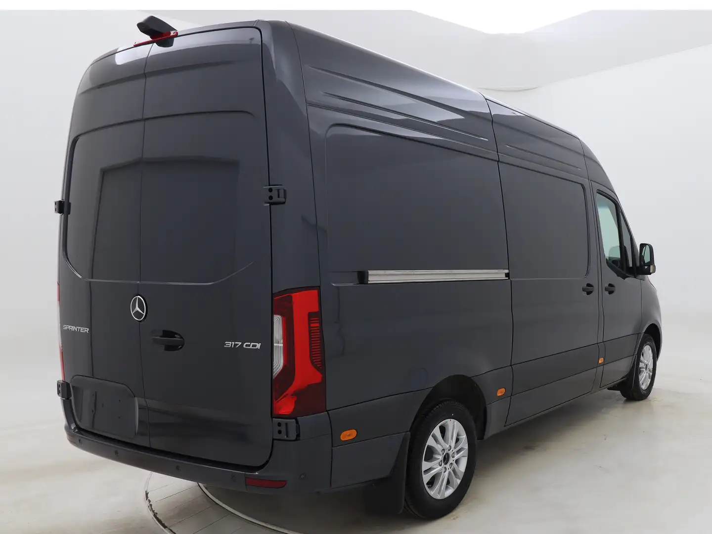 Mercedes-Benz Sprinter 317CDI 170PK Automaat L2H2 RWD Select | BPM Vrij | Grijs - 2