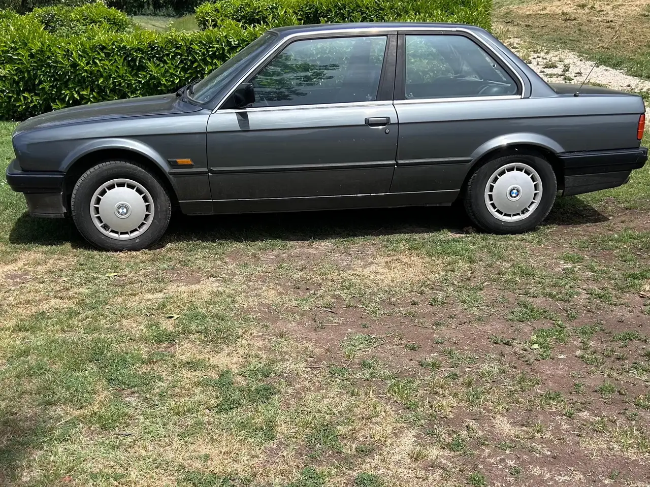 BMW 316i 2p, foto 2