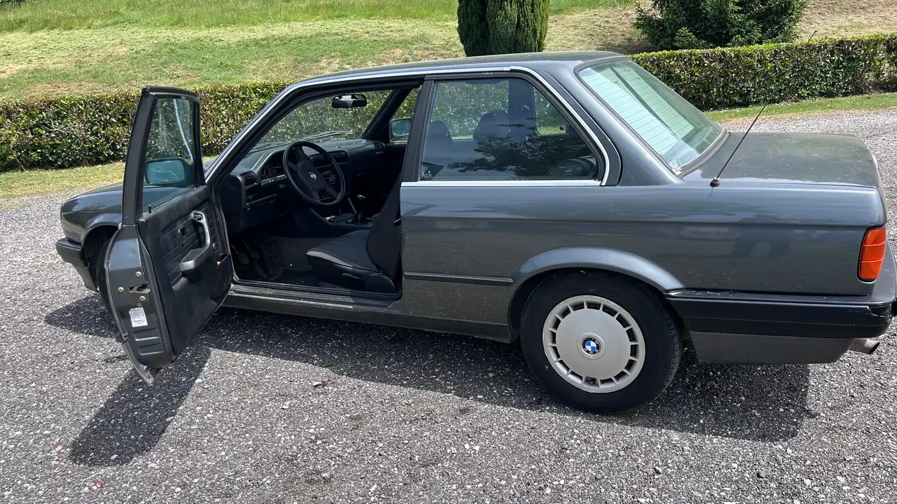 BMW 316i 2p, foto 3