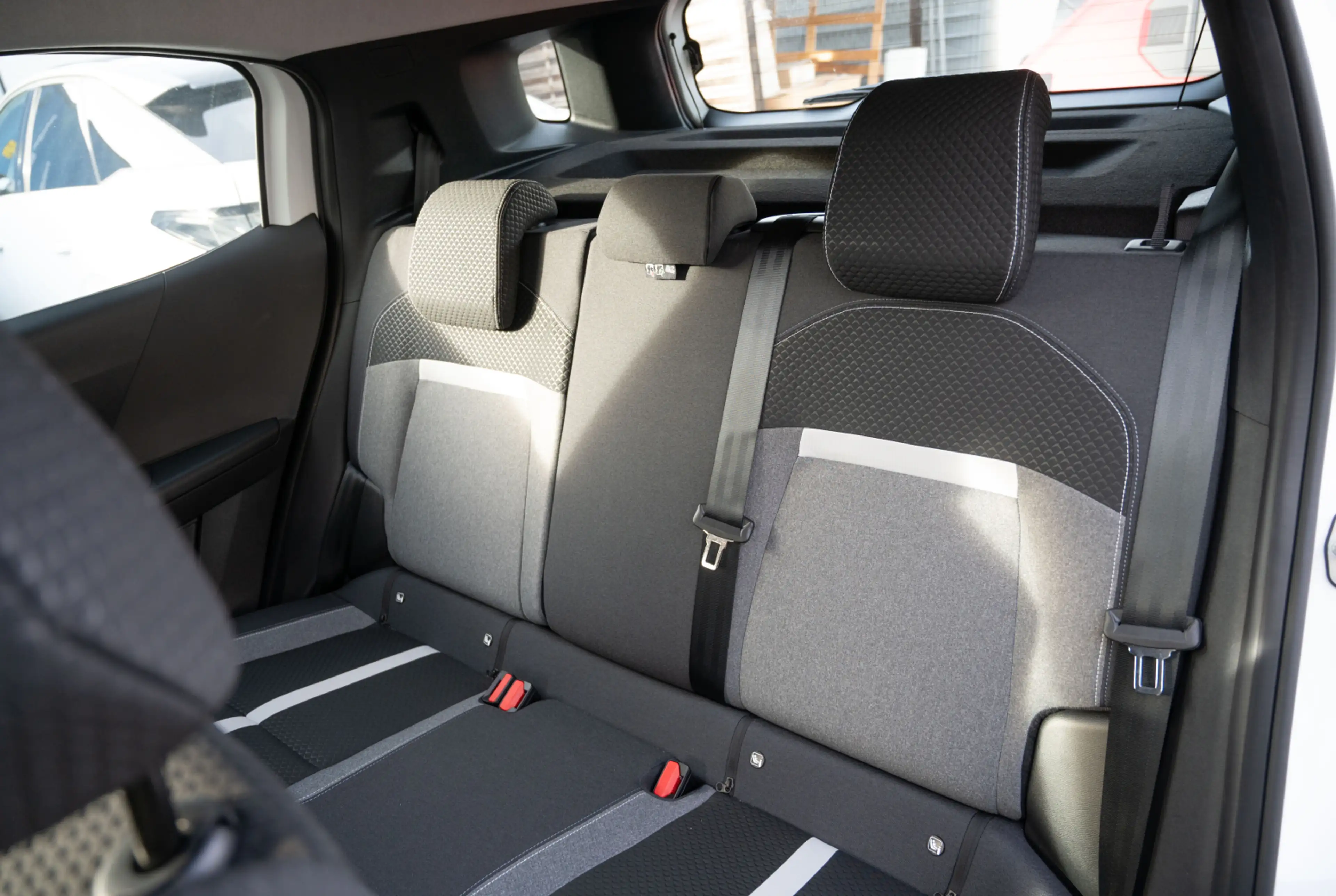 Opel Frontera Edition 1.2 HYBRID 110PS eDCT6 *ALLWETTER*PDC*KLIMA* — photo 8