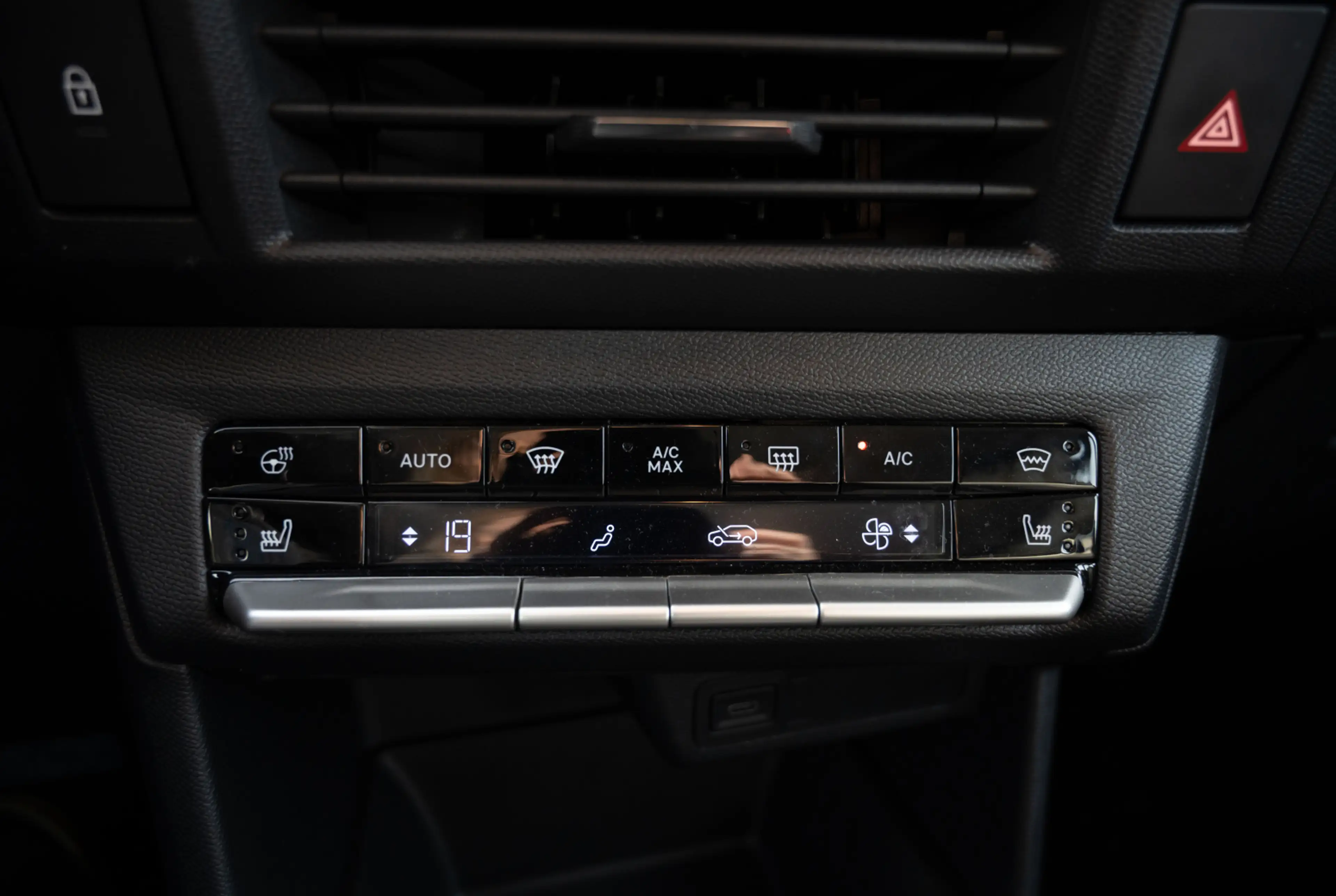 Opel Frontera Edition 1.2 HYBRID 110PS eDCT6 *ALLWETTER*PDC*KLIMA* — photo 9