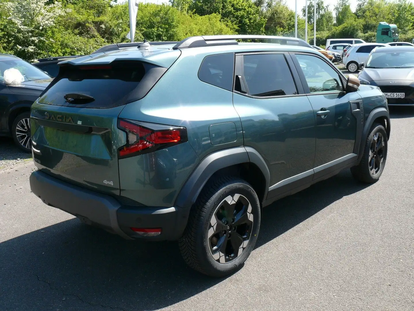 Dacia Duster III TCe 130 Extreme 4x4 Grün - 2