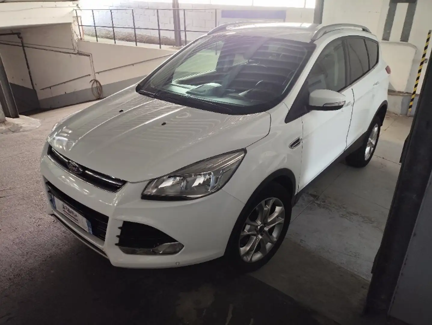 Ford Kuga 2.0 TDCI 140 CV 4WD Titanium Fehér - 2