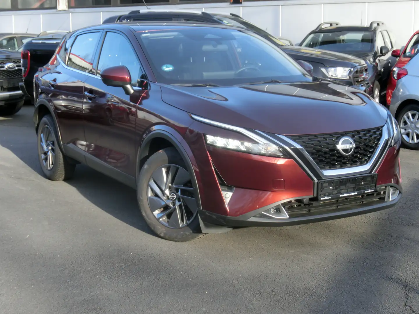 Nissan Qashqai 1.3 Hybrid autom/ Connect Navigation 360 Kamera Rot - 1