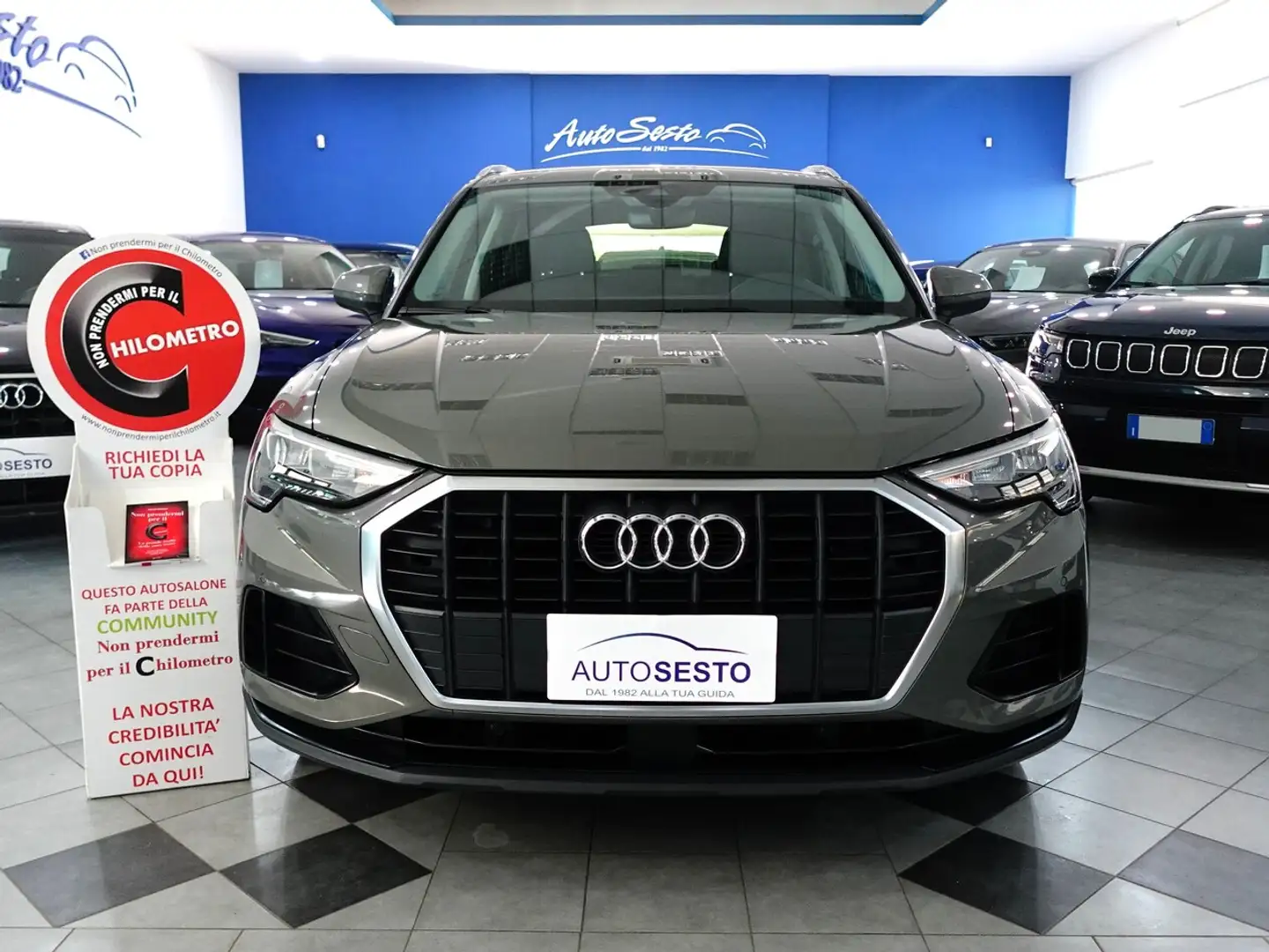 Audi Q3 2.0 TDI 150 CV 35 S TRONIC BUSINESS Grigio - 1