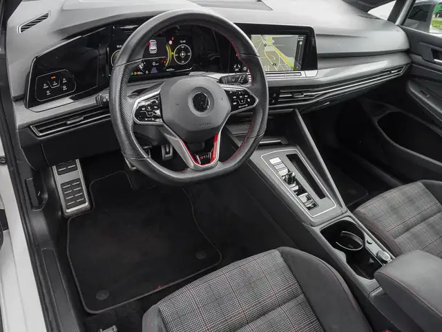 Volkswagen Golf view 9