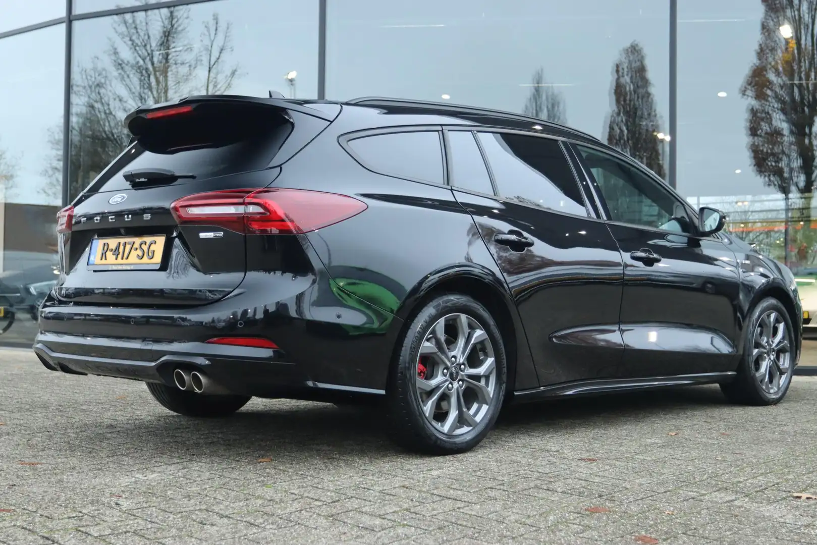 Ford Focus WAGON 1.0 ECOBOOST HYBRID ST-LINE | CARPLAY | WINT Noir - 2