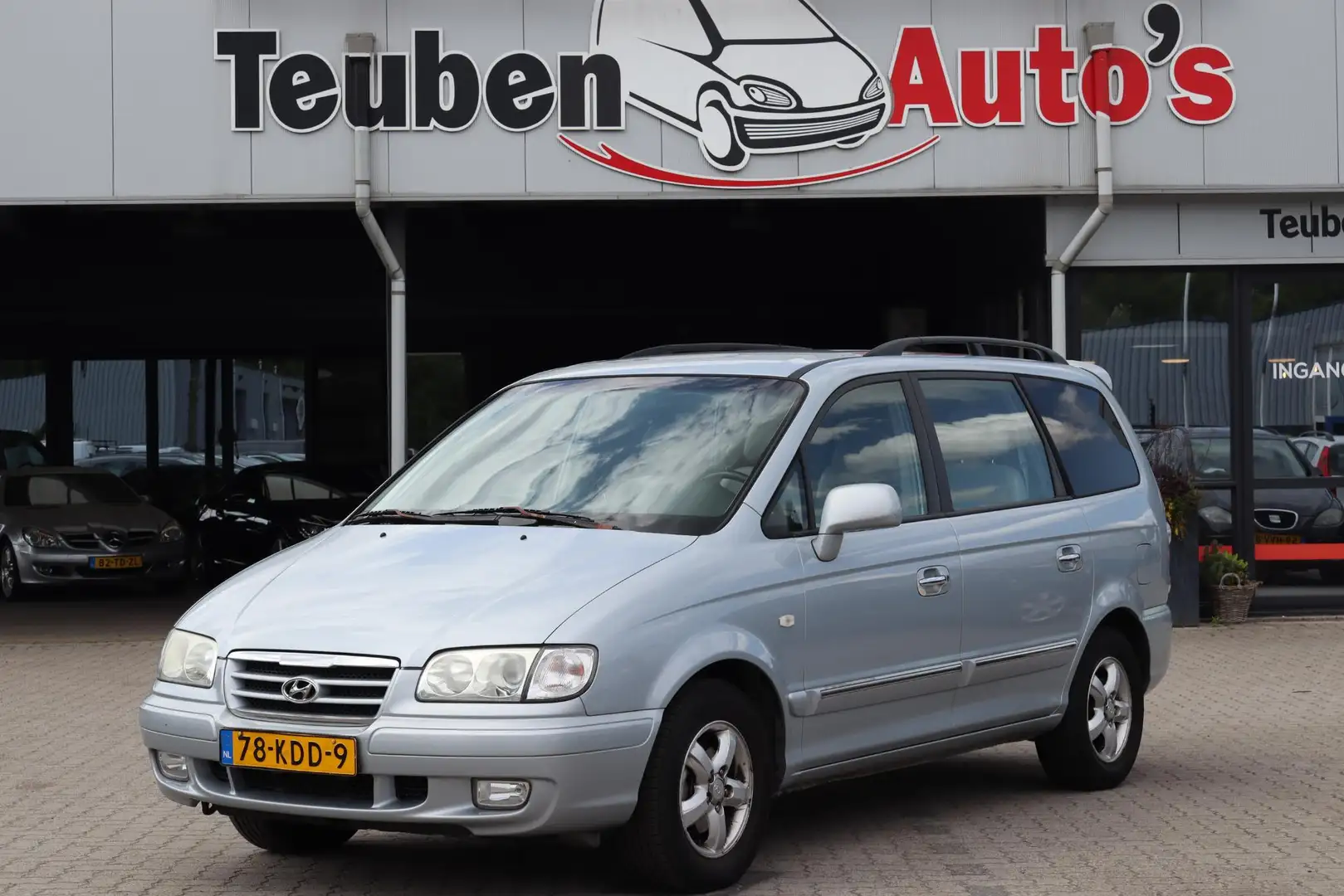 Hyundai Trajet 2.0i CVVT Dynamic Motion Airco, Climate control, C Grijs - 1