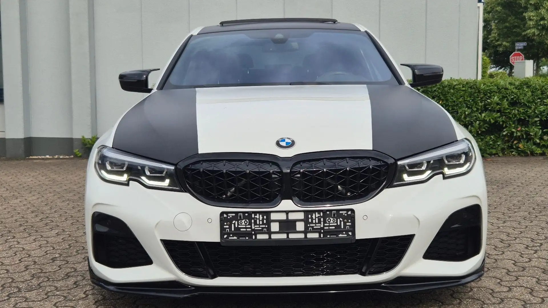 BMW 330 i M Sport Aut Performance/LIVE-C/S-DACH/LED/ Wit - 2