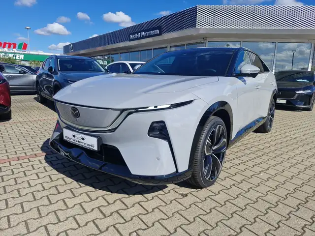 Mazda CX-6e