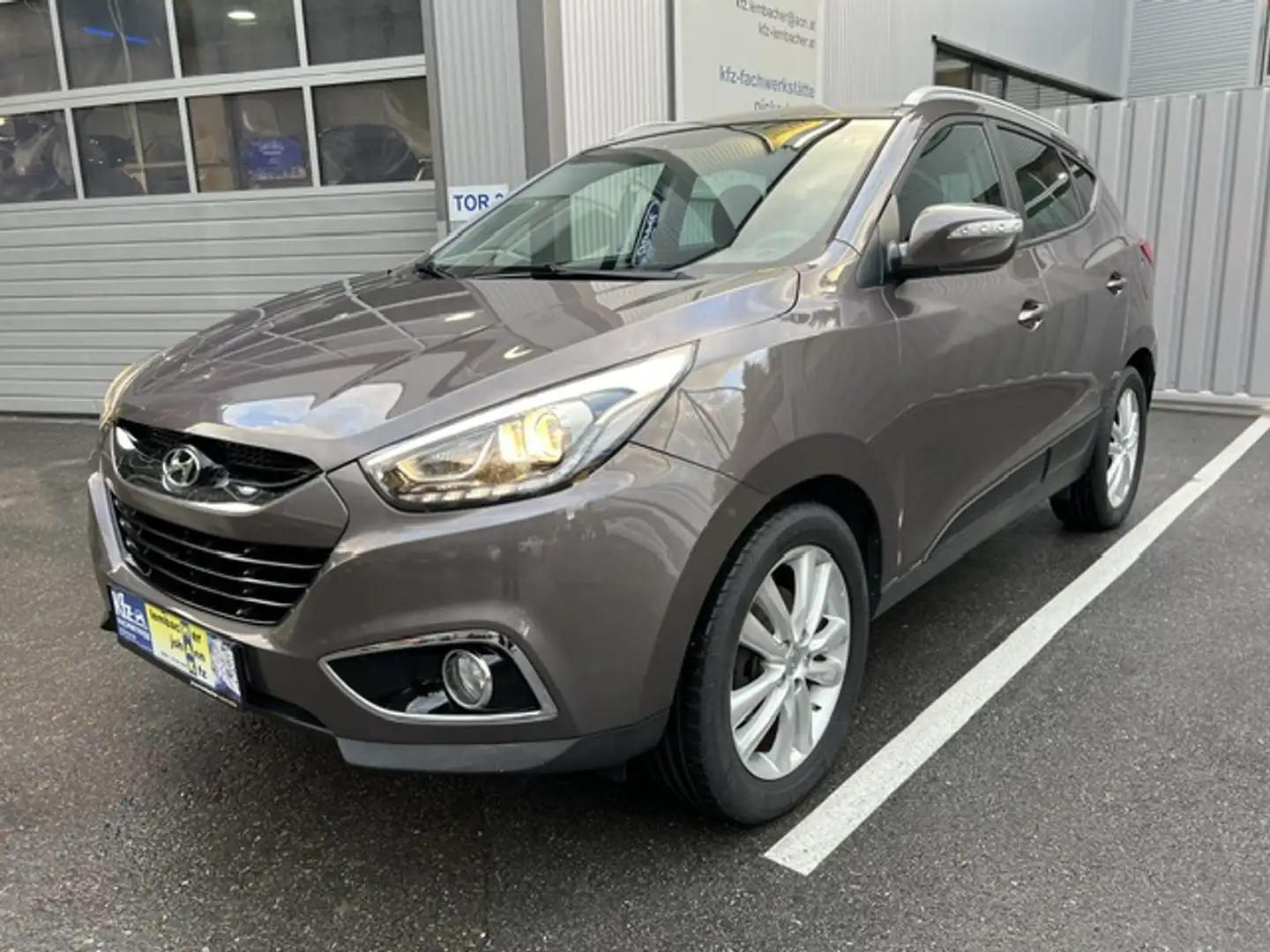 Hyundai iX35 Style 2WD Braun - 1