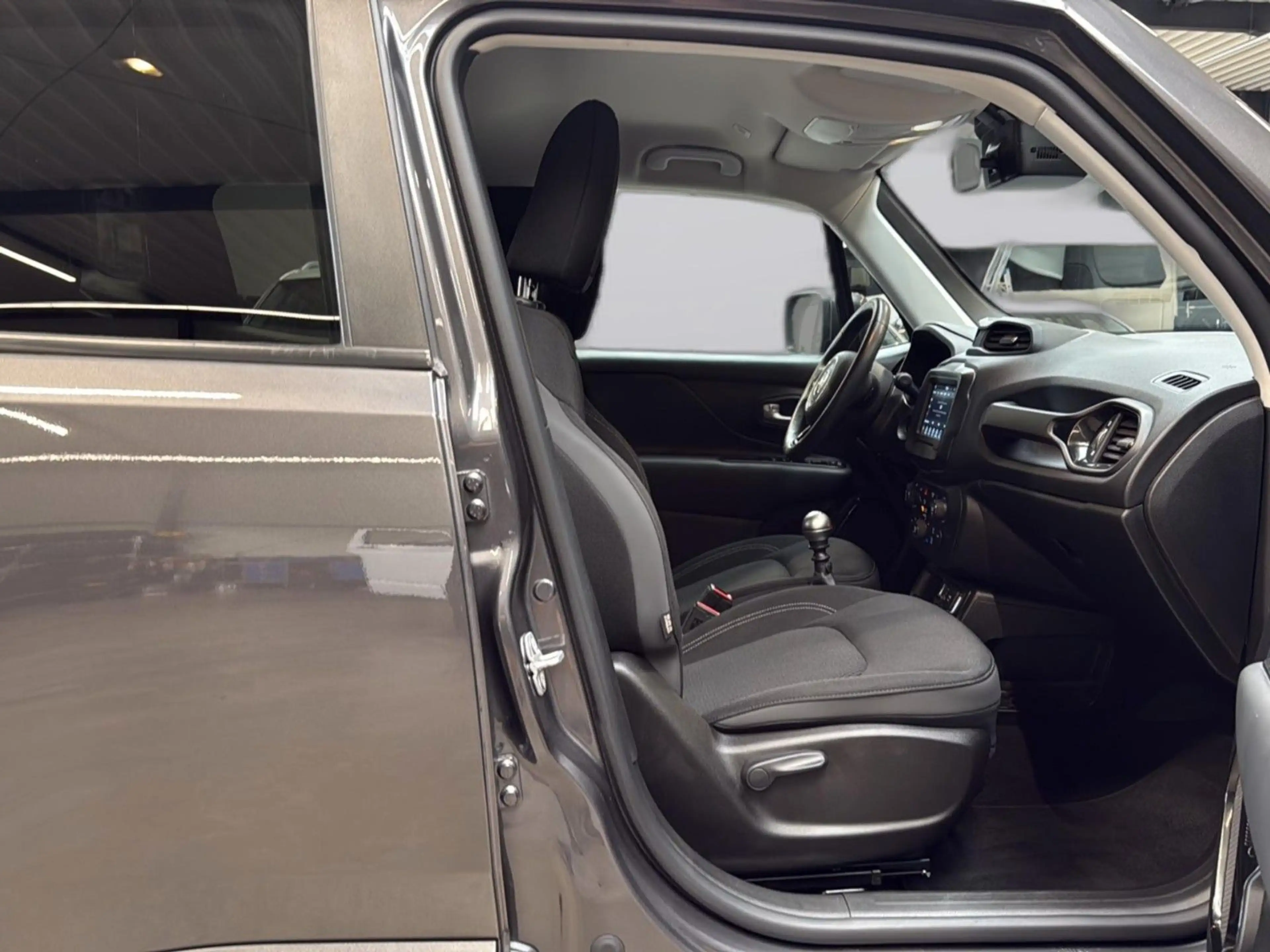 Jeep Renegade Limited FWD ACC FLA 2ZK — photo 10