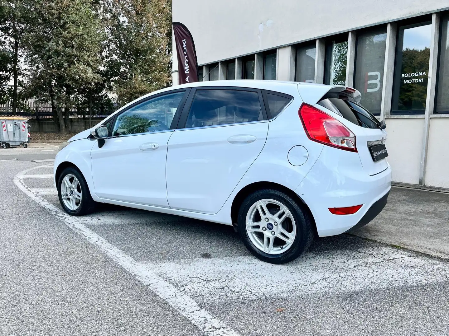 Ford Fiesta Weiß - 2