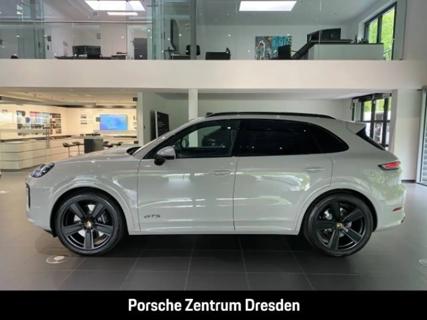 Porsche Cayenne GTS*Panorama*Hinterachsl.*Head-Up*Chrono Blanc - 2