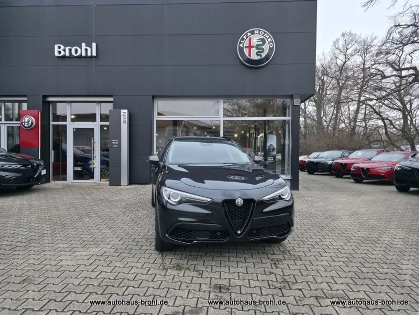 Alfa Romeo Stelvio B-Tech Q4 210PS Schwarz - 1