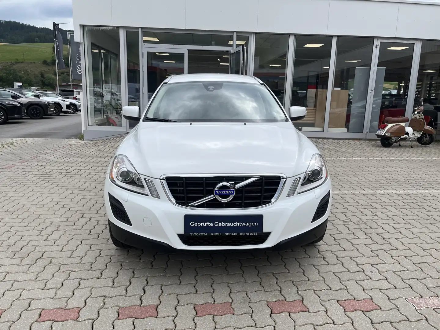 Volvo XC60 Summum AWD Weiß - 2