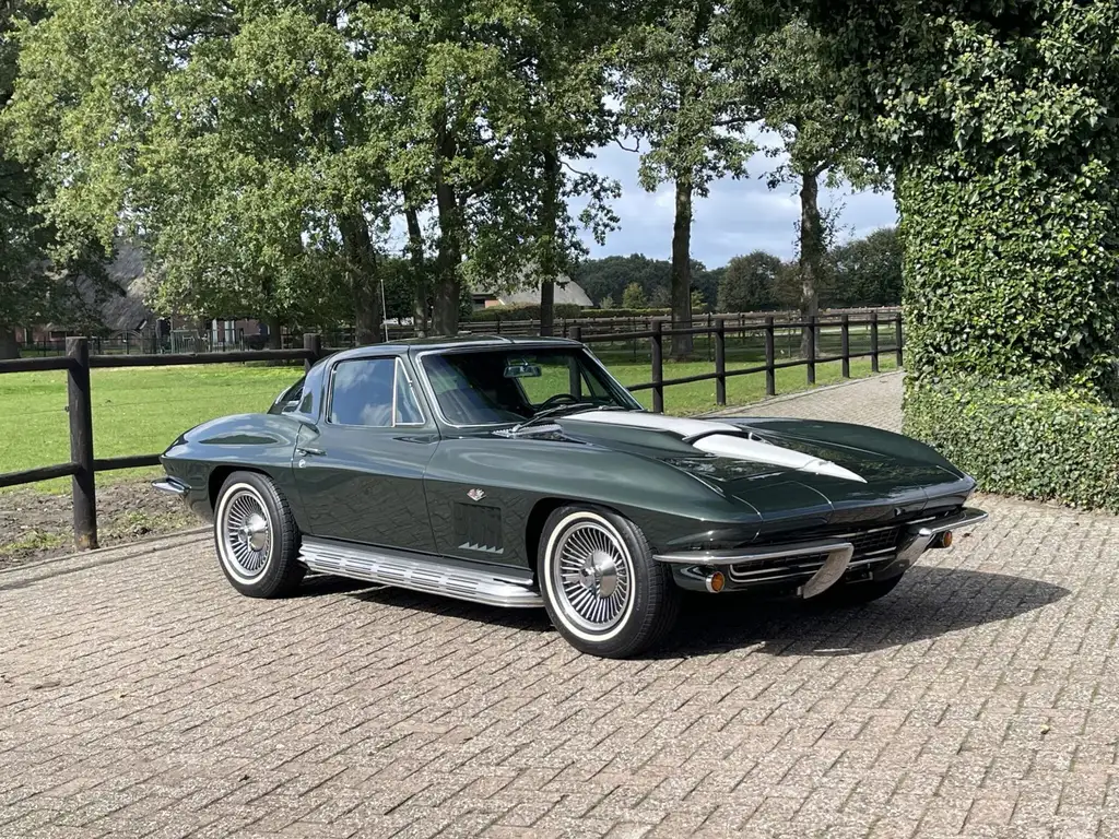 Chevrolet Corvette 1967 из Европы — купить под ключ