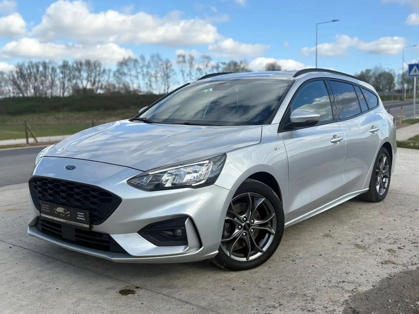 Ford Focus 1.5 EcoBlue ST-Line NAVI/CARPLAY/JANTES/CAMERA/GAR Plateado - 1