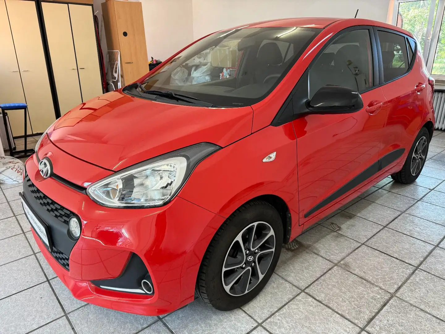 Hyundai i10 Passion*Lenkrad+Sitzheiz.*Tempom.*Bluetooth* Rouge - 1