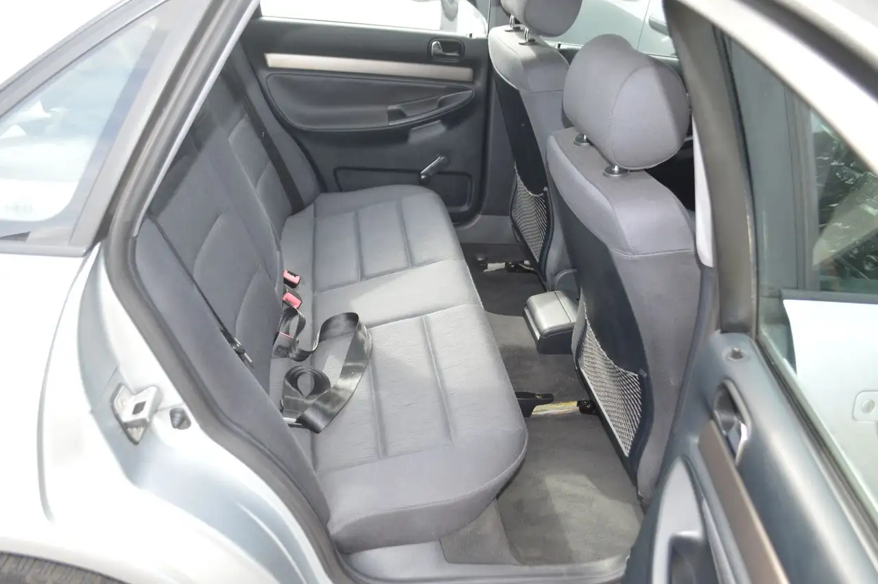 Audi A4 Lim. 1.8 **Originalzustand**, foto 5
