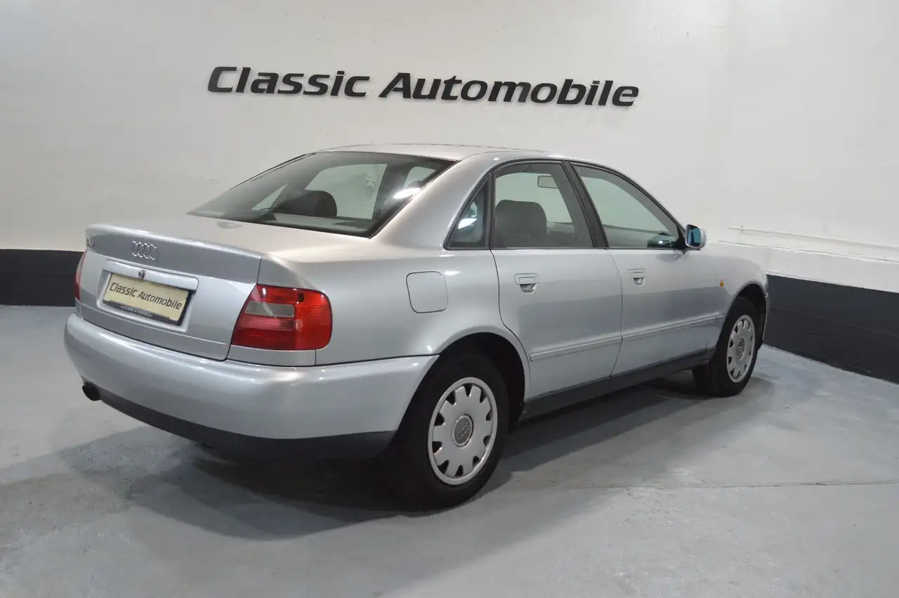 Audi A4 Lim. 1.8 **Originalzustand**, foto 2