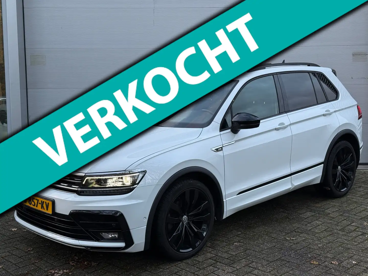 Volkswagen Tiguan 1.5 TSI ACT Highline Business R Line l Pano l ACC Weiß - 1