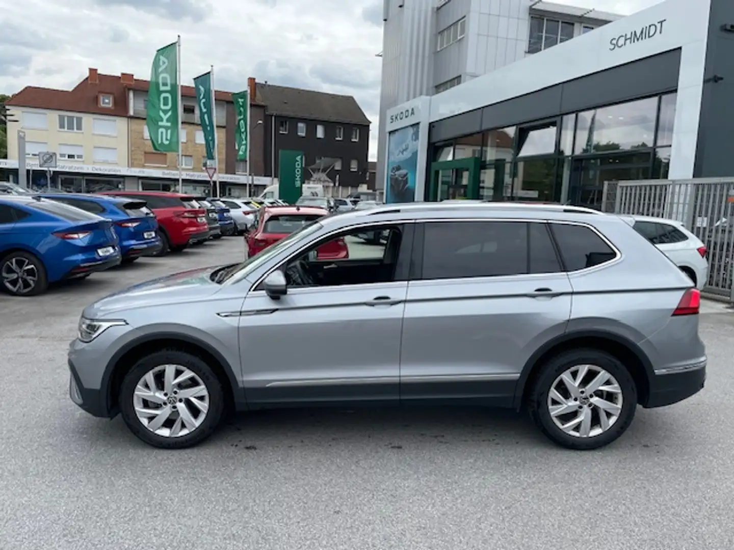 Volkswagen Tiguan Allspace 1.5TSi DSG Life AHK NaviMedia ACC 18Zoll 7-Sitzer Zilver - 2