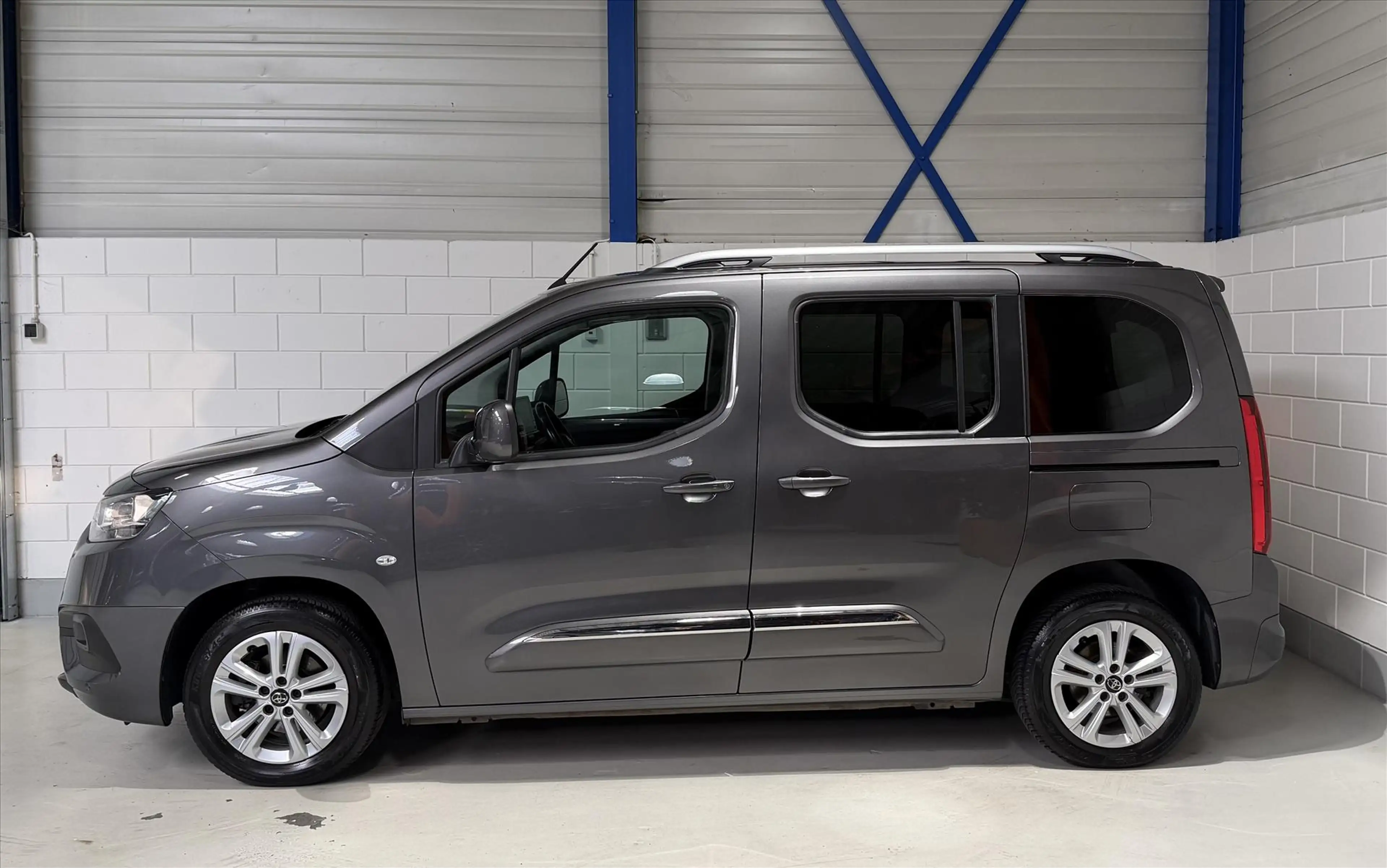 Toyota Proace City Verso 1.2 Turbo 110pk Cool Comfort — photo 6