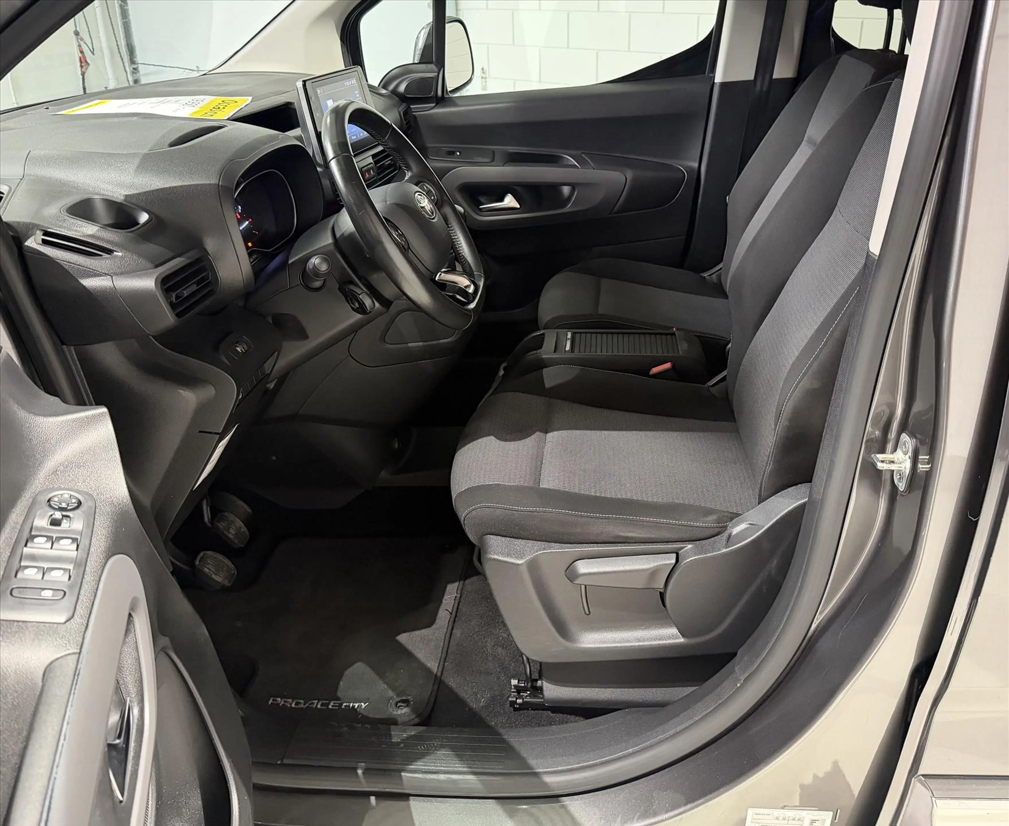 Toyota Proace City Verso 1.2 Turbo 110pk Cool Comfort — photo 3