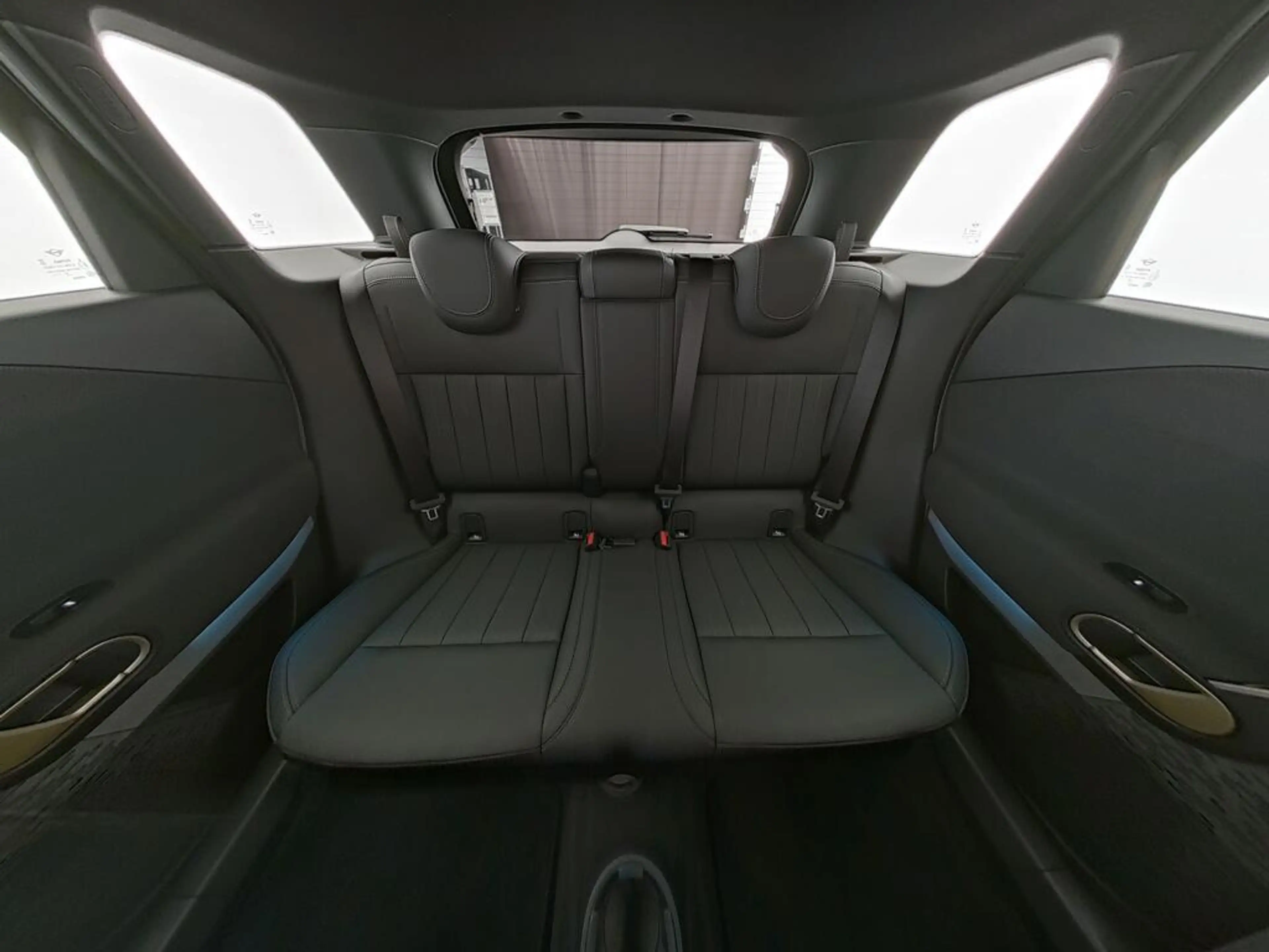 MINI Aceman E JCW John Cooper Works XL 54.2 kWh — photo 6