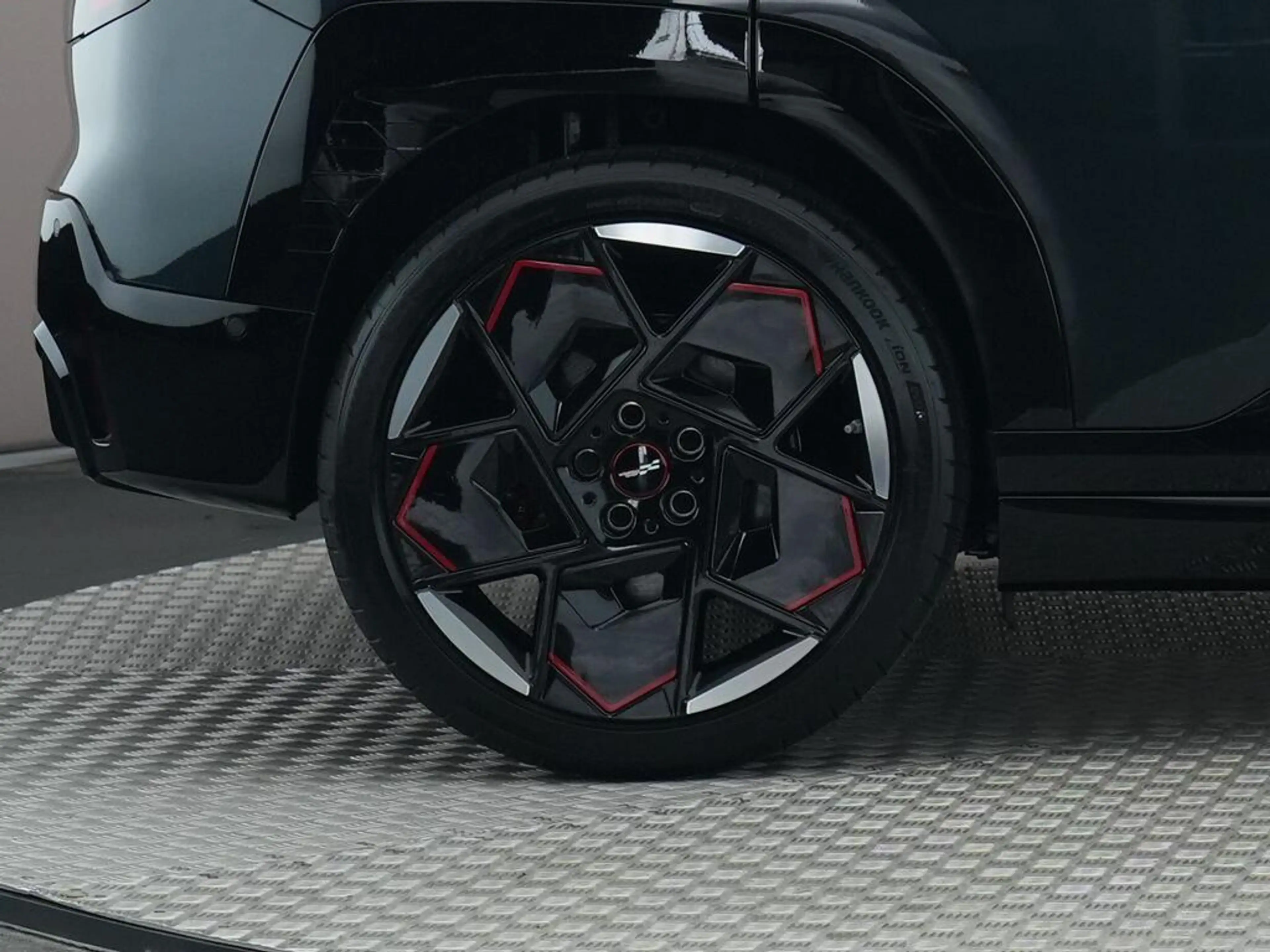 MINI Aceman E JCW John Cooper Works XL 54.2 kWh — photo 15