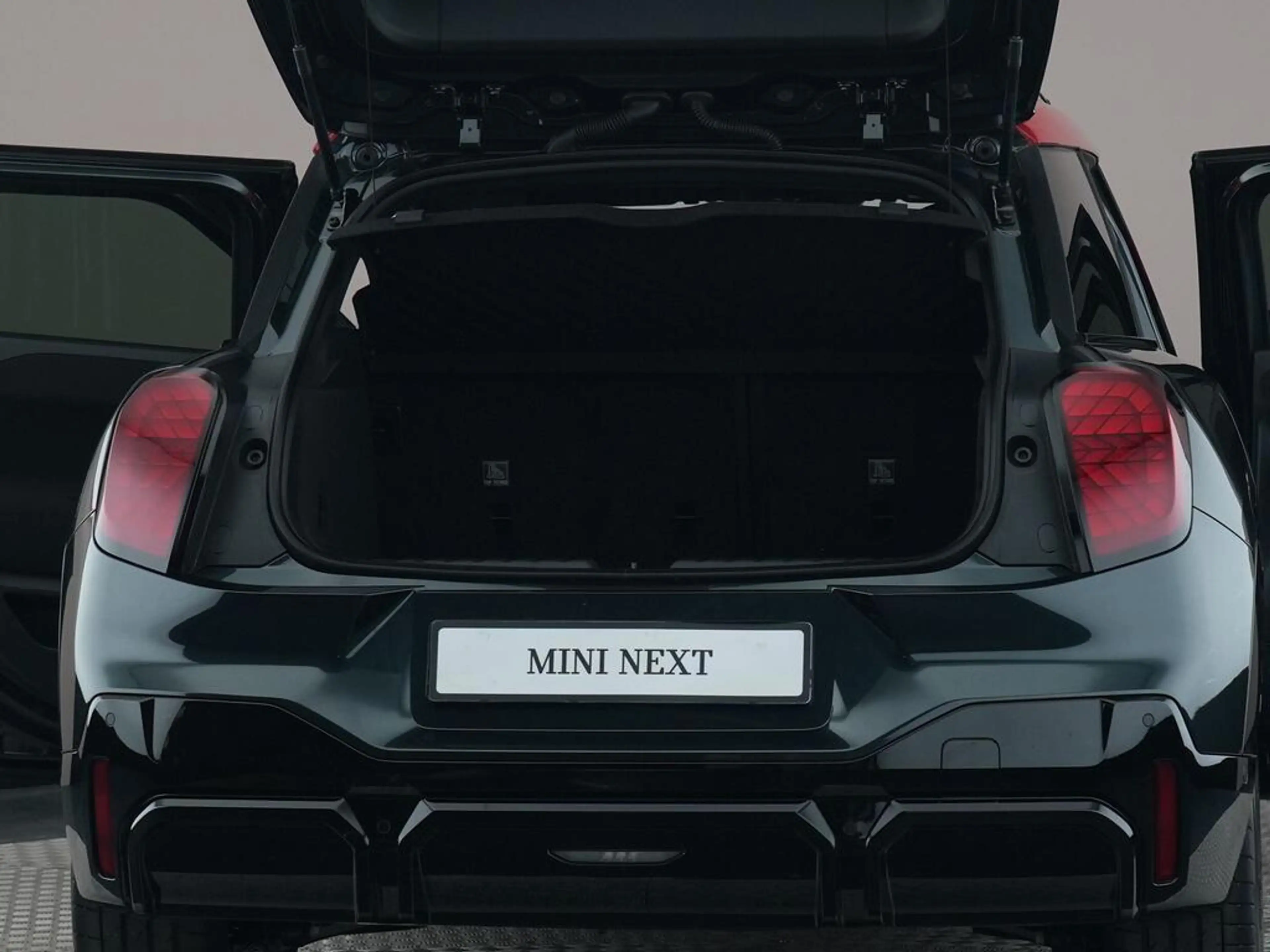 MINI Aceman E JCW John Cooper Works XL 54.2 kWh — photo 12