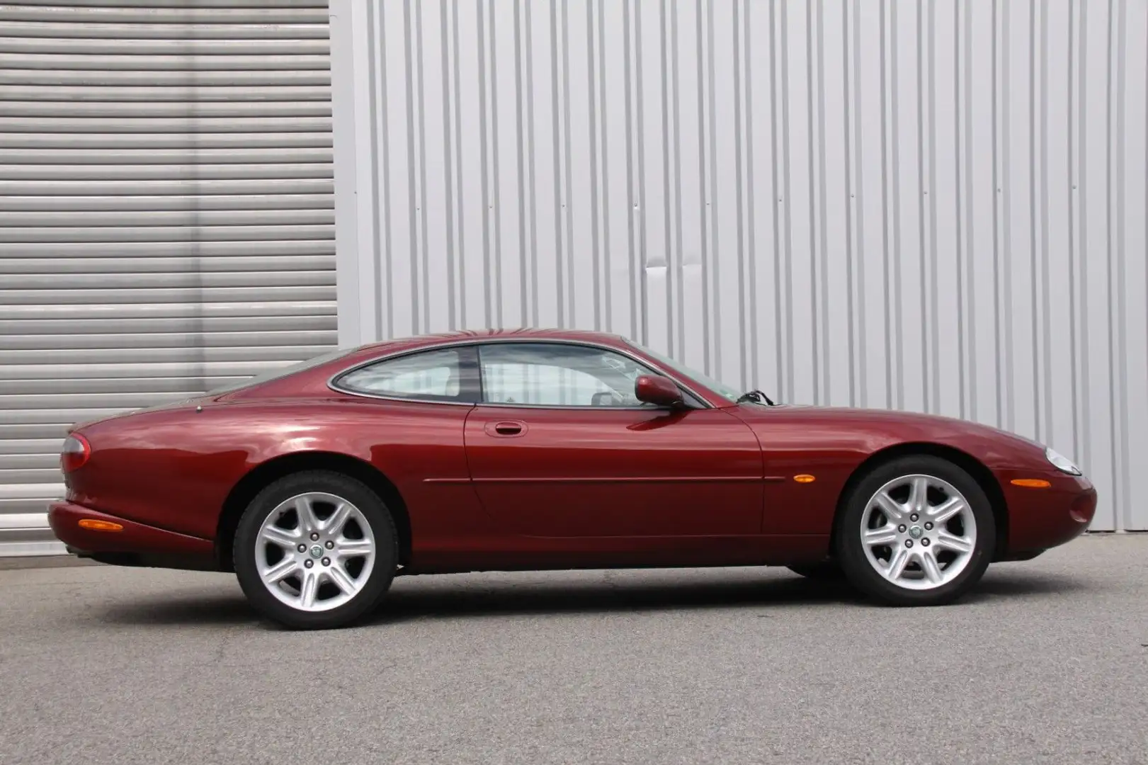 Jaguar XK 8 Coupe 2 Jahre Garantie Rot - 2