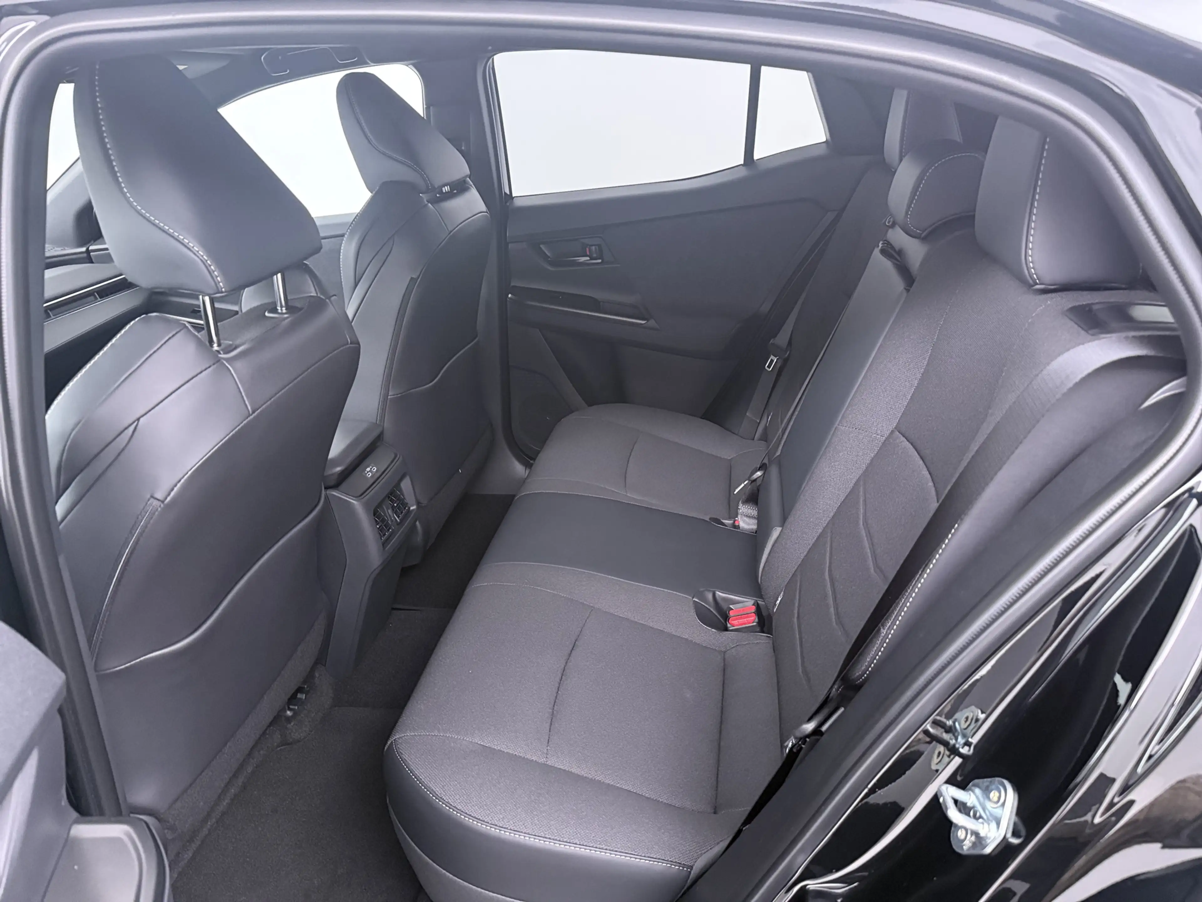 Toyota C-HR+ First Edition 77 kWh *EV Deal* Navigatie | PDC | — photo 12