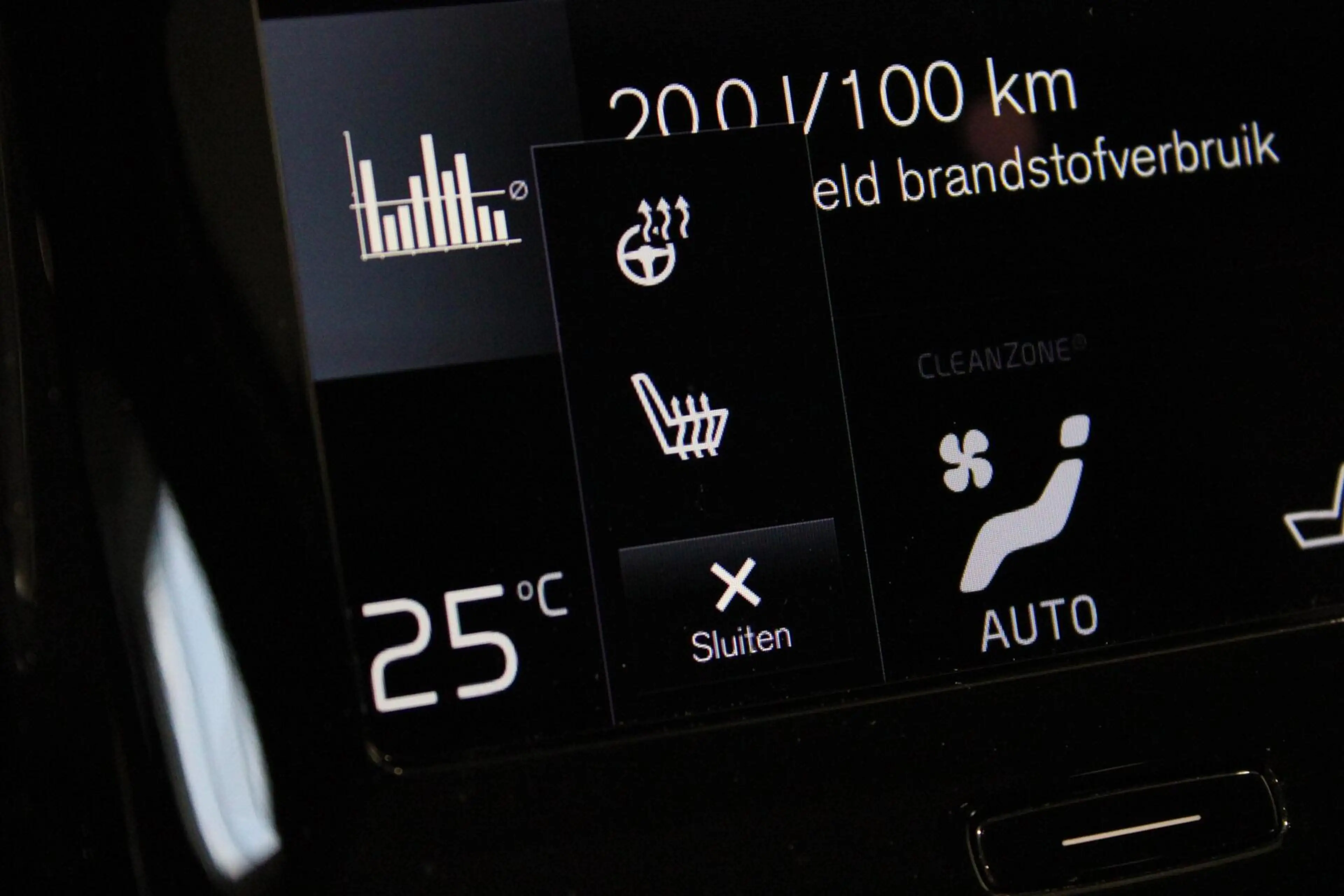 Volvo XC40 1.5 T5 Recharge | R Design | H/K | PANO | 360CAM — photo 20