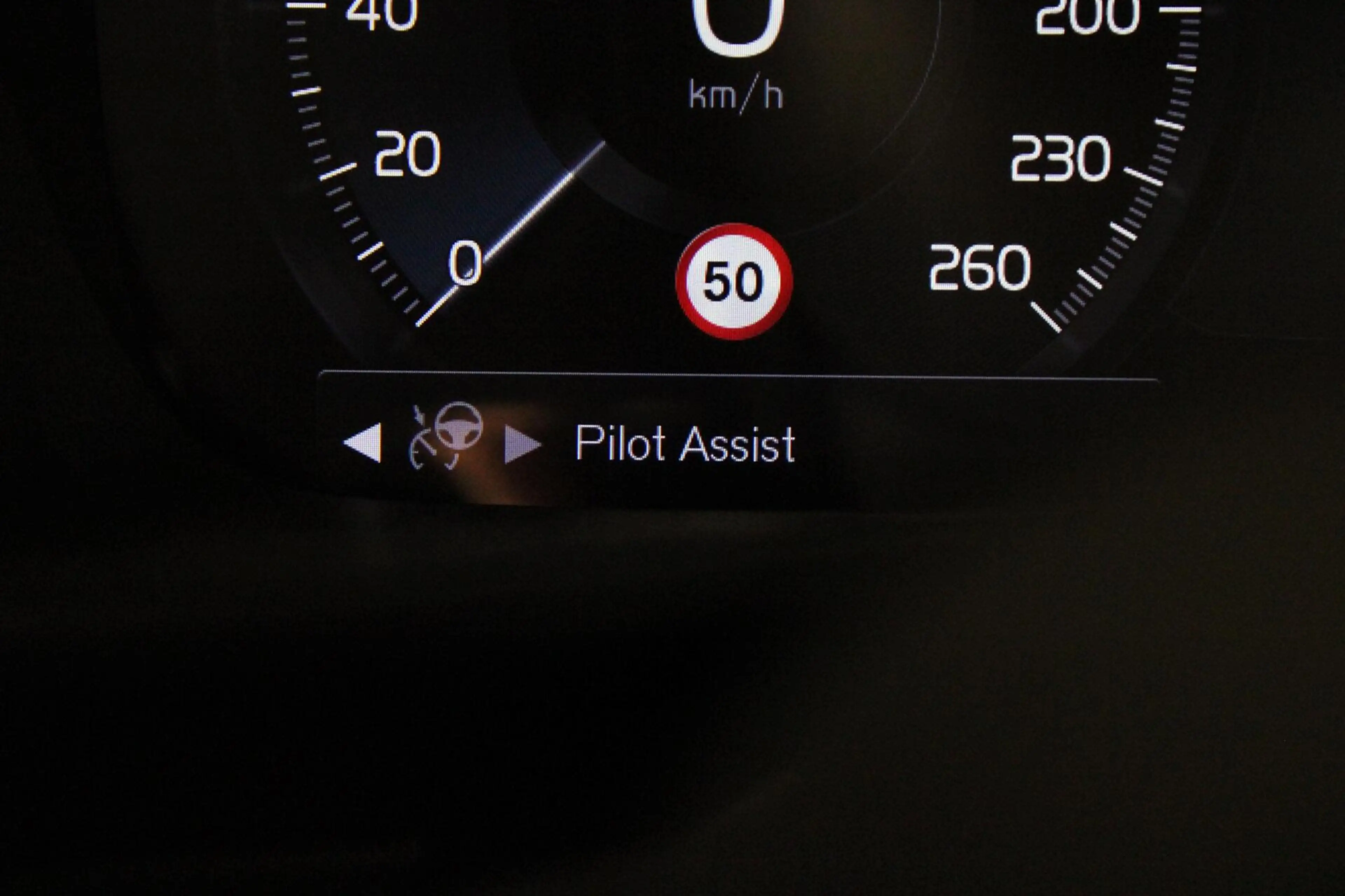Volvo XC40 1.5 T5 Recharge | R Design | H/K | PANO | 360CAM — photo 17