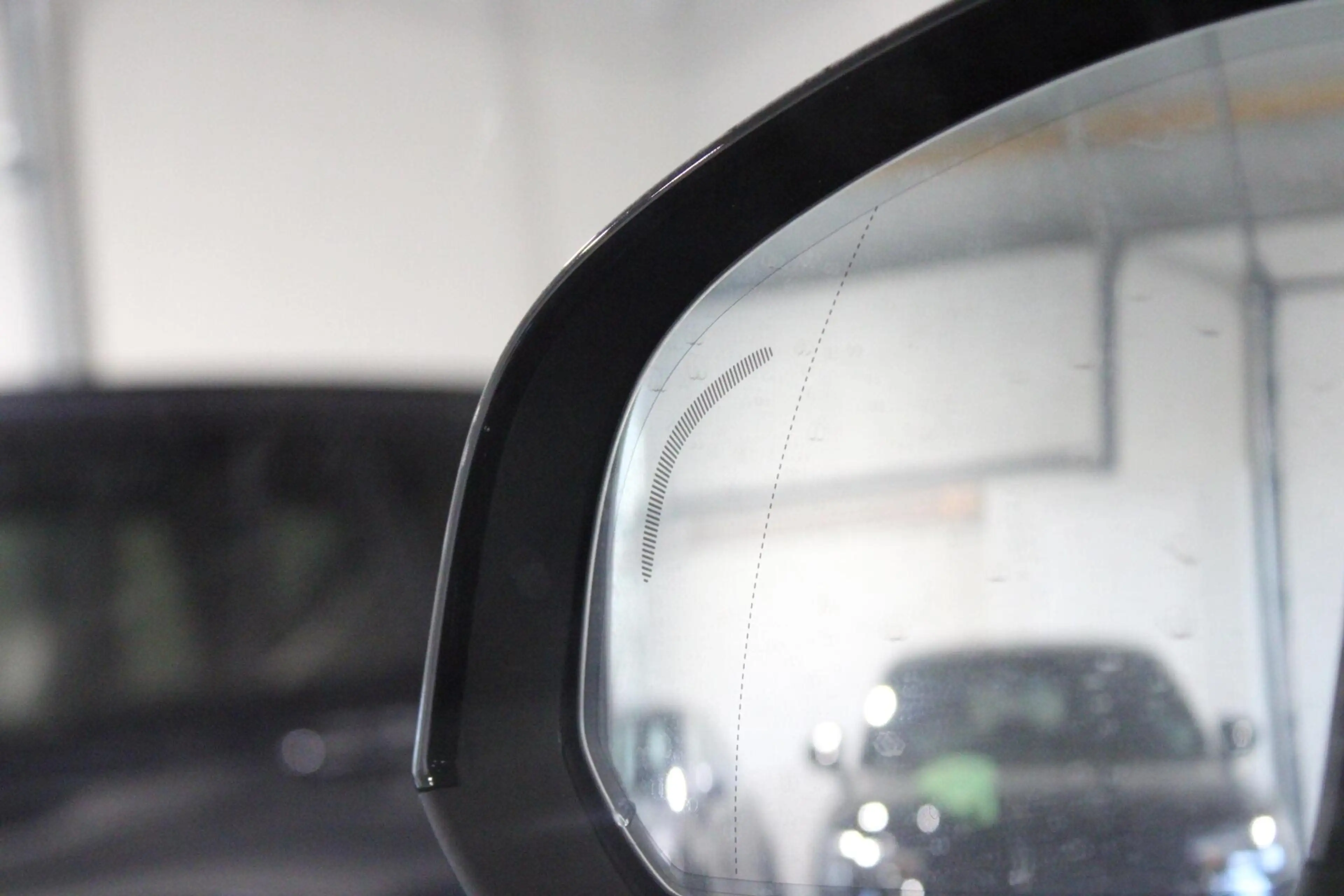 Volvo XC40 1.5 T5 Recharge | R Design | H/K | PANO | 360CAM — photo 25