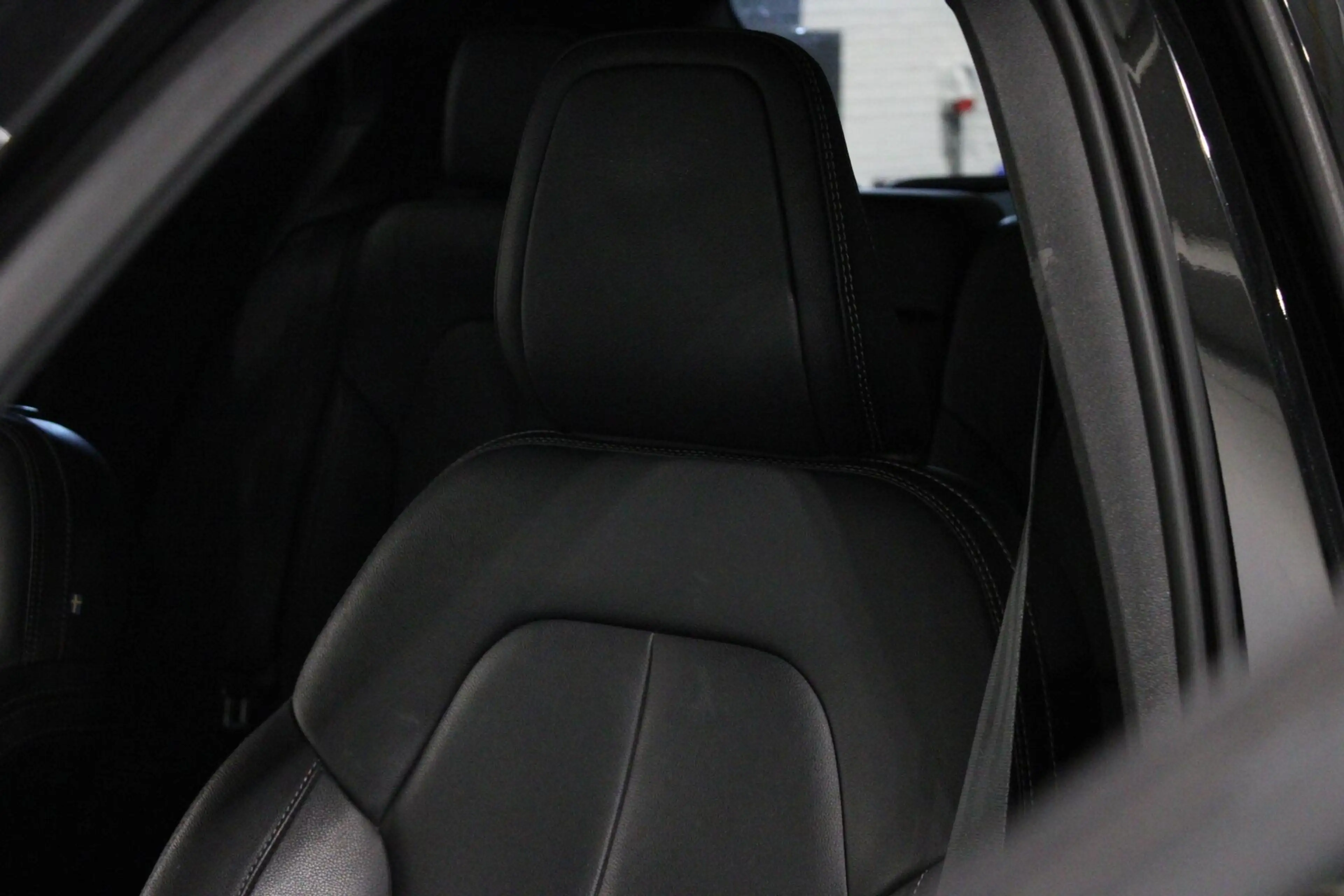 Volvo XC40 1.5 T5 Recharge | R Design | H/K | PANO | 360CAM — photo 13