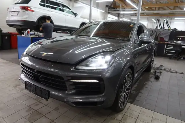 Porsche Cayenne E-Hybrid Coupé Ansicht 1