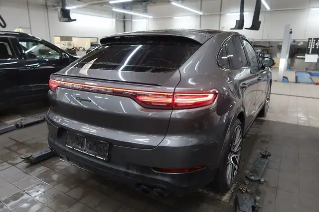 Porsche Cayenne E-Hybrid Coupé Ansicht 4