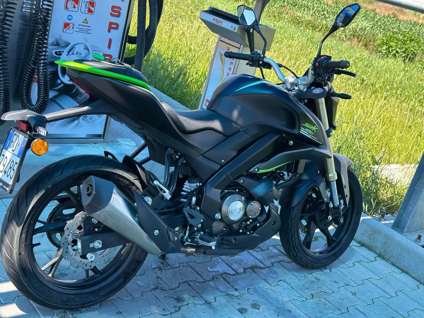 QJ Motor SRK 125 - 4 tempi Чёрный - 1