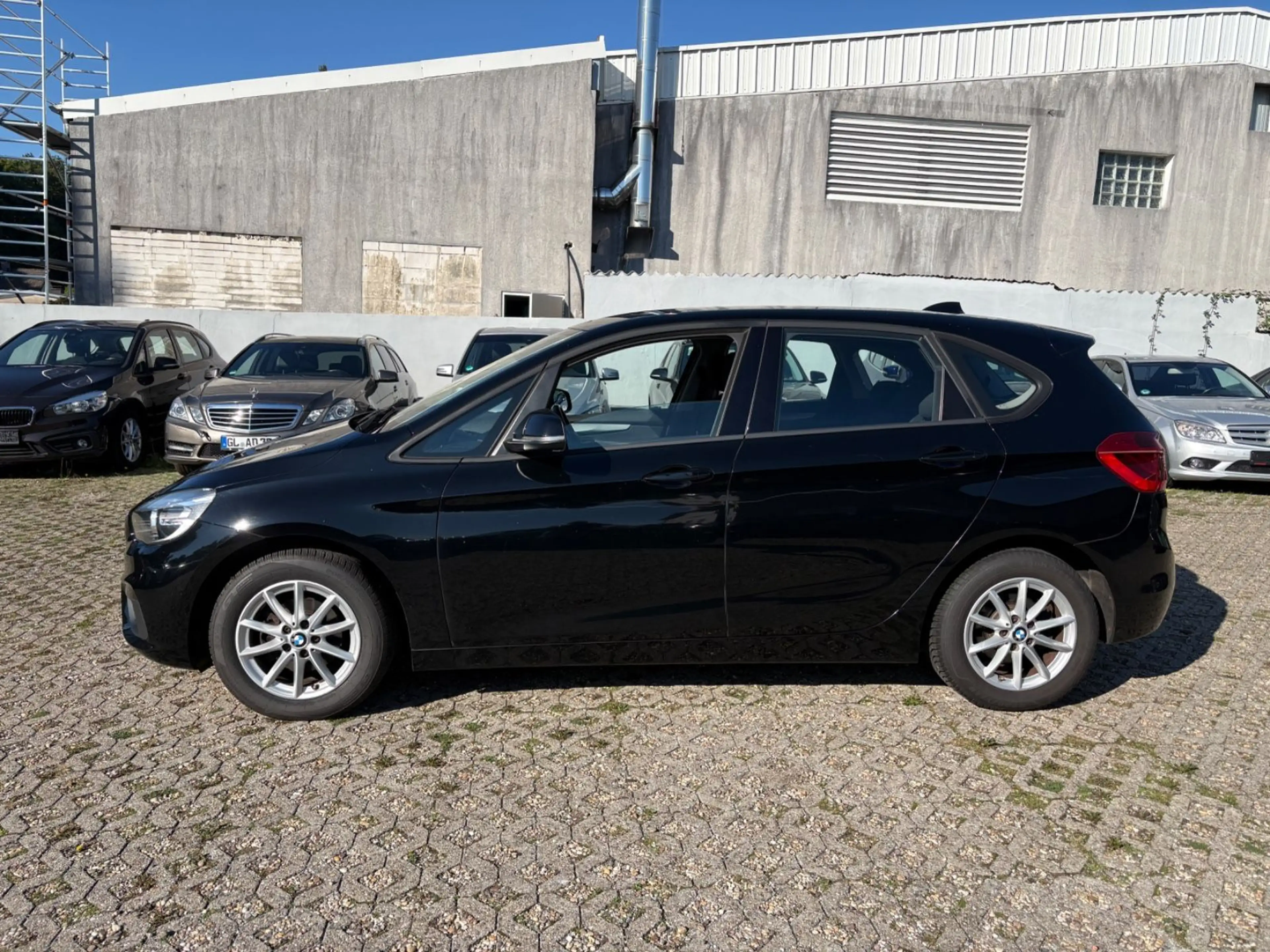 BMW 214 214 d Active Tourer KLIMA SHZ NAVI PDC ALU — photo 3