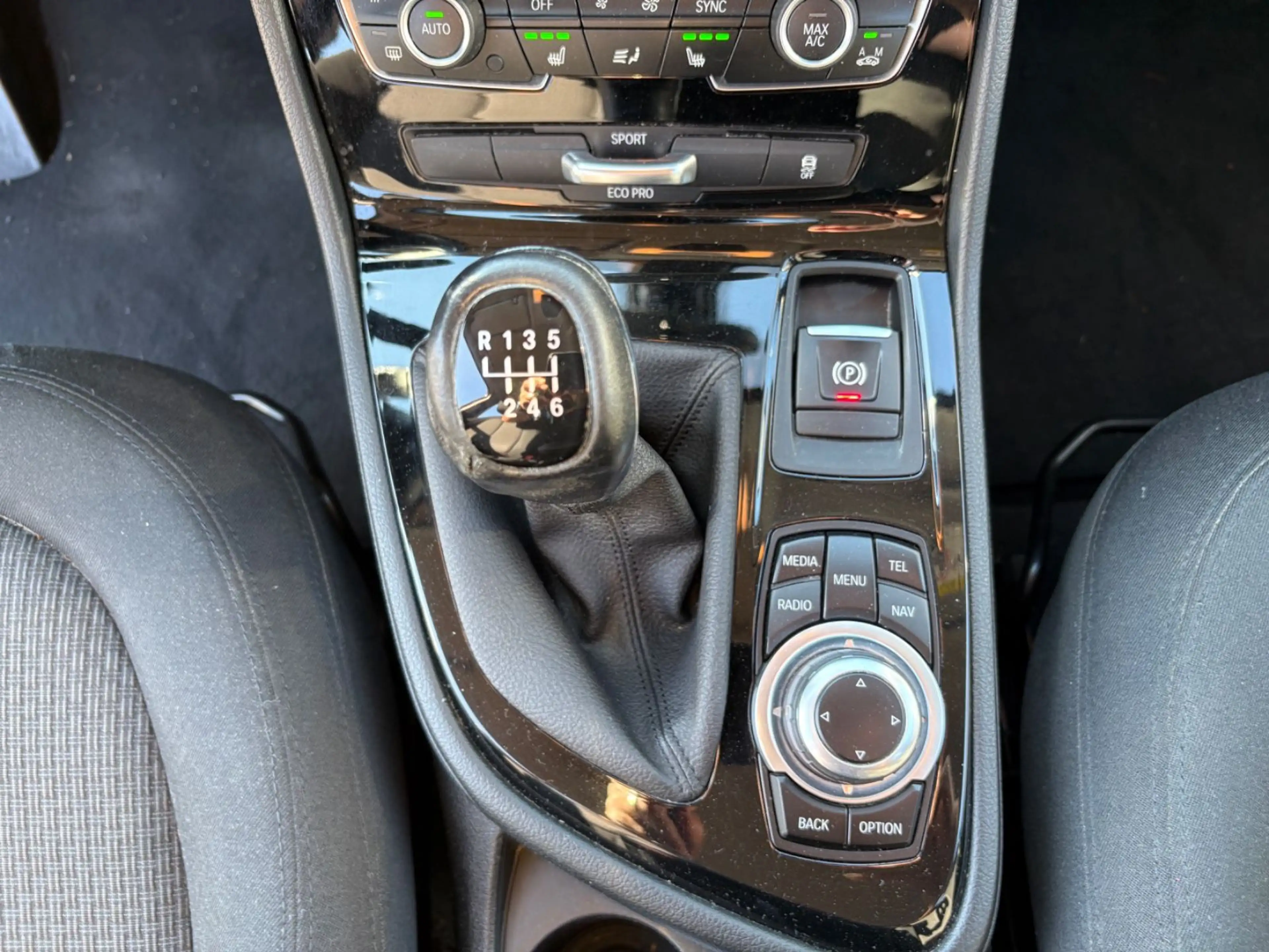 BMW 214 214 d Active Tourer KLIMA SHZ NAVI PDC ALU — photo 17