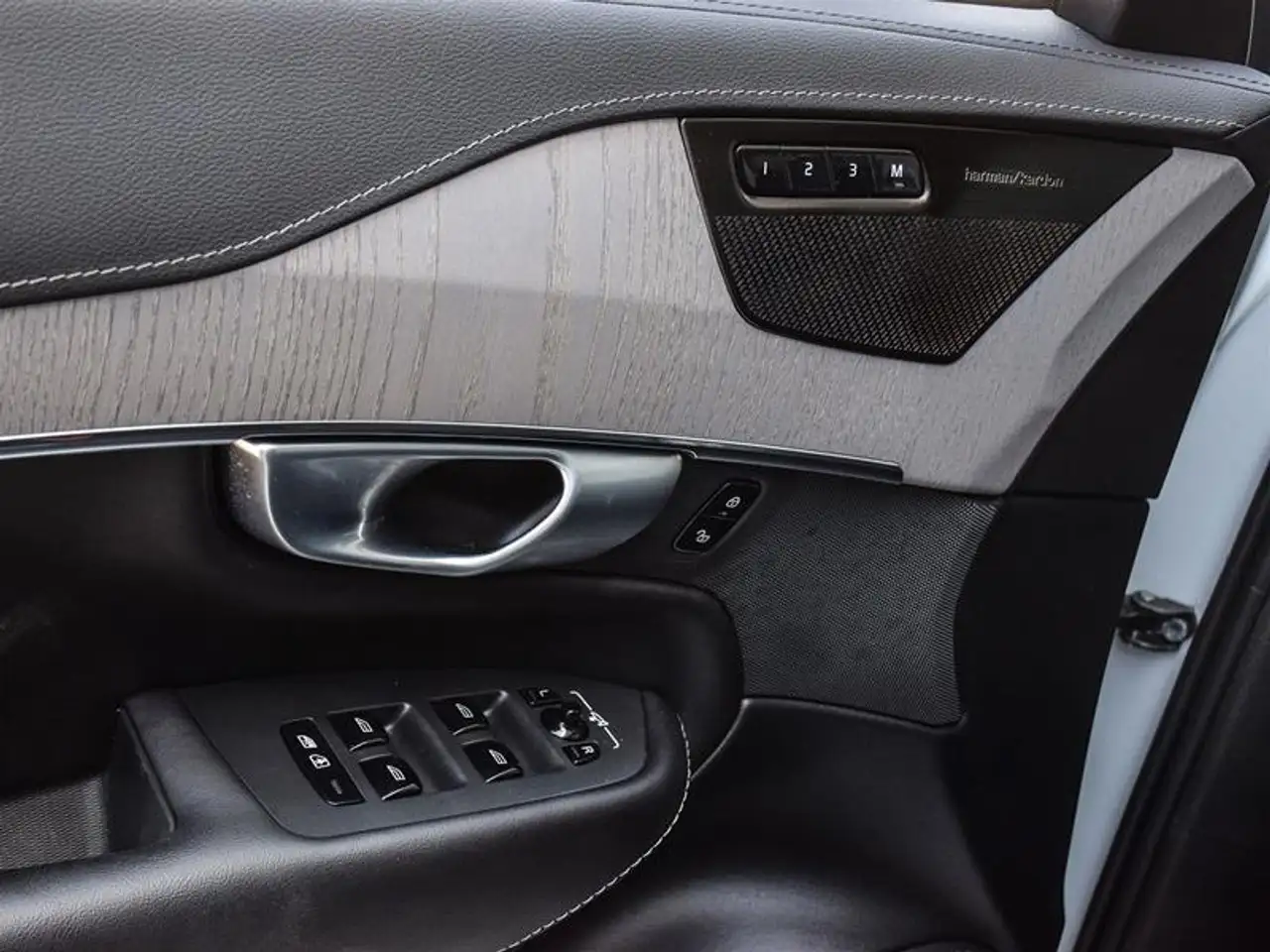 Volvo XC90 снимка Volvo XC90