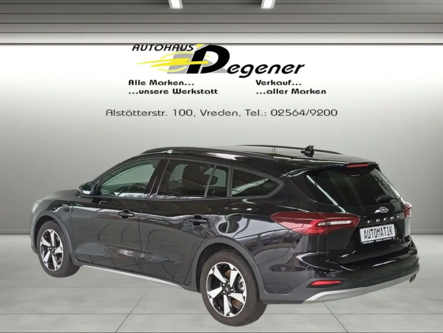 Ford Focus / Pano. / AT / AHK / Sitz-Lenkradheizung Schwarz - 2