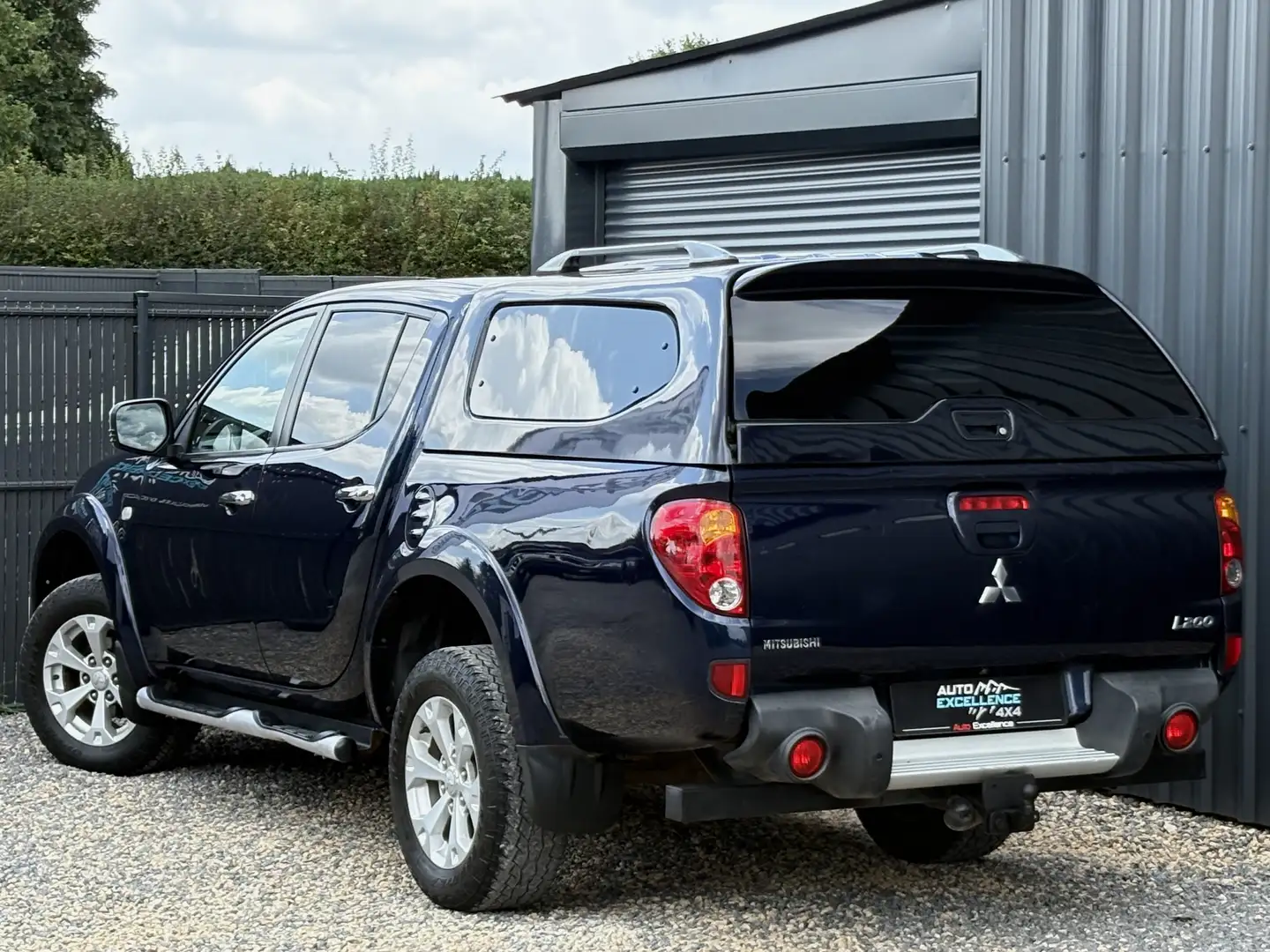 Mitsubishi L200 2.5 DI-D 4WD/ Automatique/ Gps/ Hardtop Modrá - 2