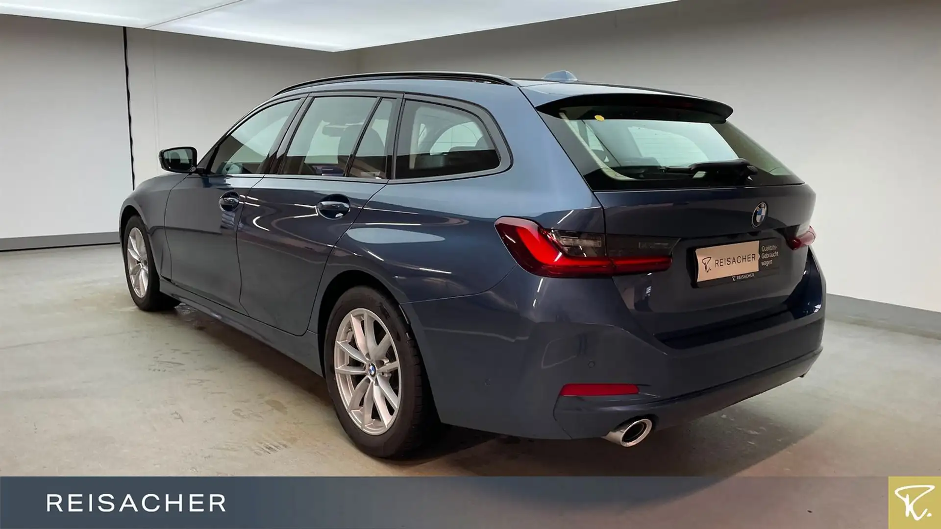 BMW 320 dA xDrive Tou LCProf DAProf PA+ adLED Stdhzg Blau - 2
