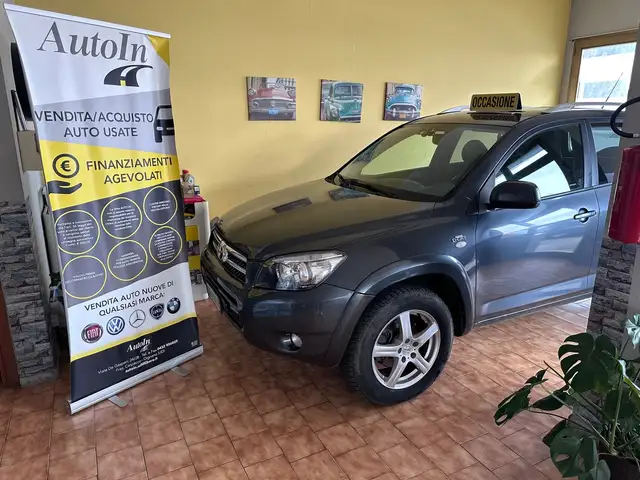 Toyota RAV 4 RAV4 2.2 D-4D 177 CV Luxury