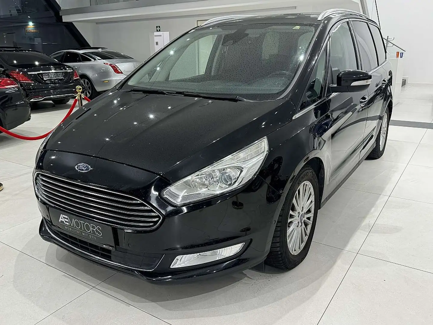 Ford Galaxy 2,0 TDCi Titanium Aut. *7-SITZER*KREDIT-GARANTI... Schwarz - 2